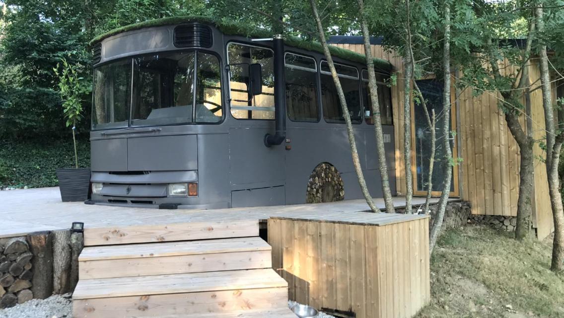 Bus Atypique Au Bord Du Canal Du Midi Et Au Coeur D'Une Foret 2 Chambres Villepinte  Eksteriør bilde